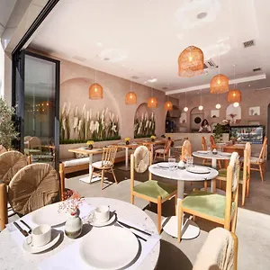 The Pearl Hotel